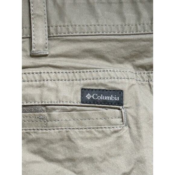 Columbia Men’s 4 Pocket Hiking Cargo Shorts Khaki Beige Size 40 - Picture 2 of 8